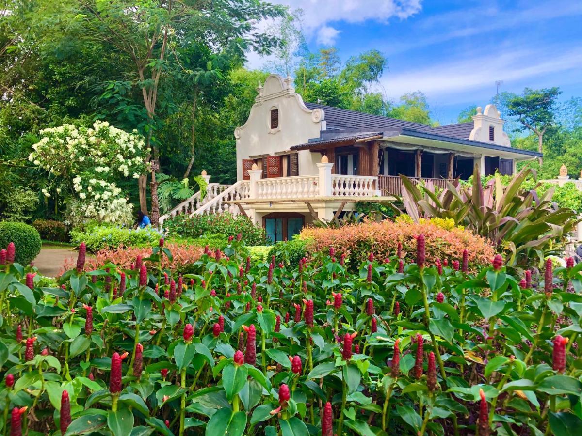 Ataalaya Farmhouse Batangas Extérieur photo