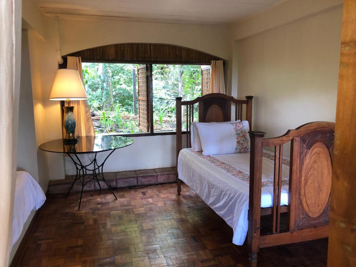 Ataalaya Farmhouse Batangas Extérieur photo