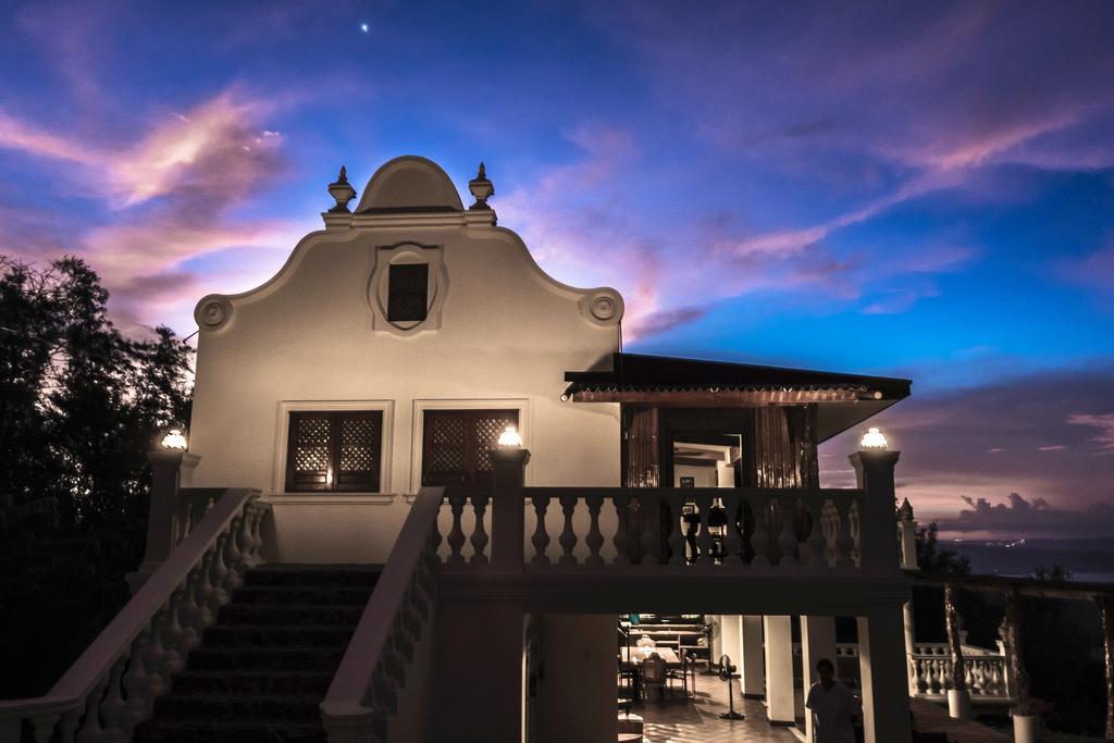 Ataalaya Farmhouse Batangas Extérieur photo